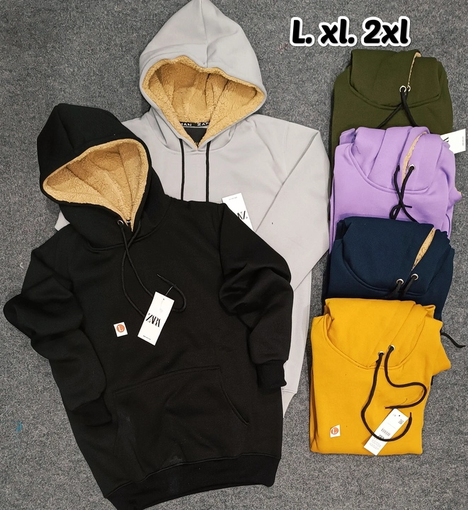 Nike hoodie uploaded by business on 11/1/2023