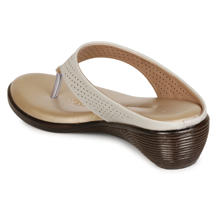Casual Wear V strap Slippers for womens and girls uploaded by WS ENTERPRISES  on 11/3/2023