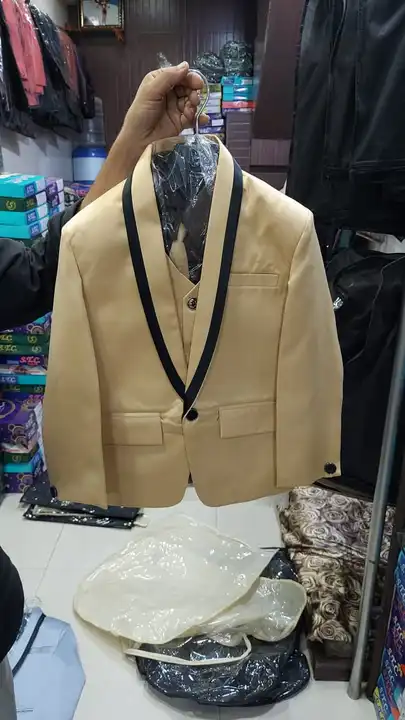 Coat suit 5 piece uploaded by business on 11/5/2023
