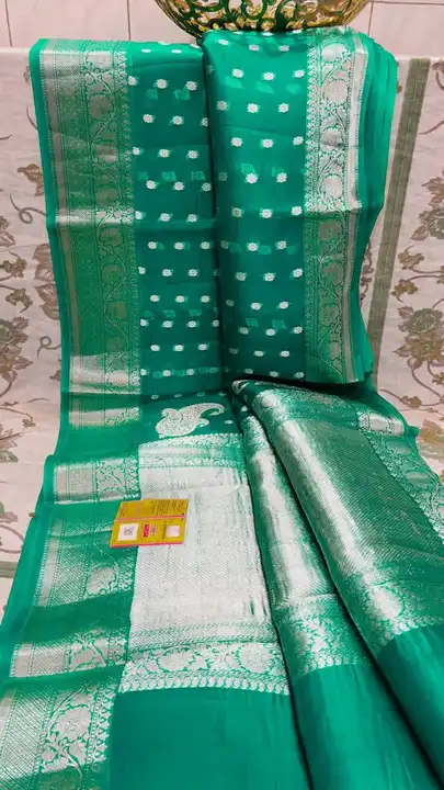 Aure bhai design colour available  uploaded by Nayra handloom manufacturers  on 11/6/2023