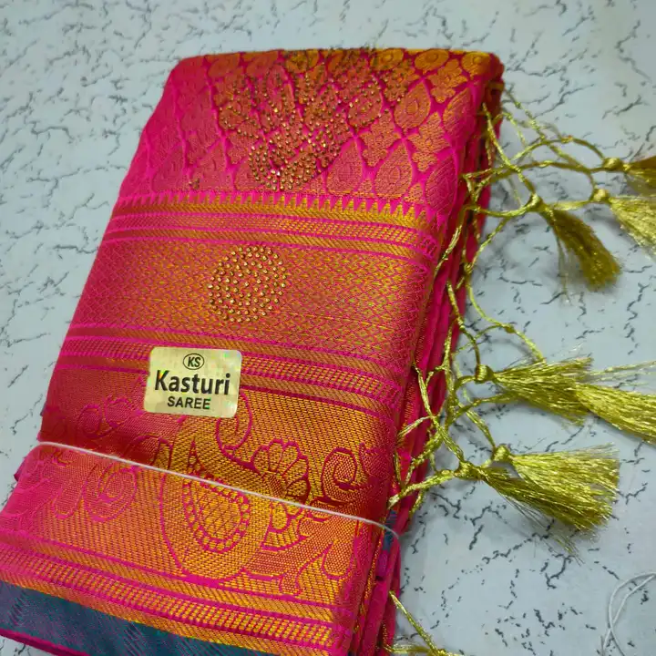 Garidhar saree uploaded by business on 11/12/2023