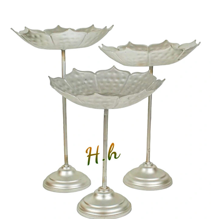 Decorative Beautiful Urli & Tea light Stand Collection Available  in Very Reasonable Prices 
Kindly  uploaded by Hina Handicrafts on 11/14/2023