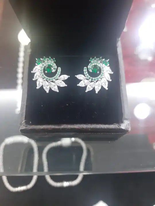 White and green  zircon 92.5 silver earring uploaded by Q.S JEWELLERY AND GEMS COLLECTION.. on 11/16/2023