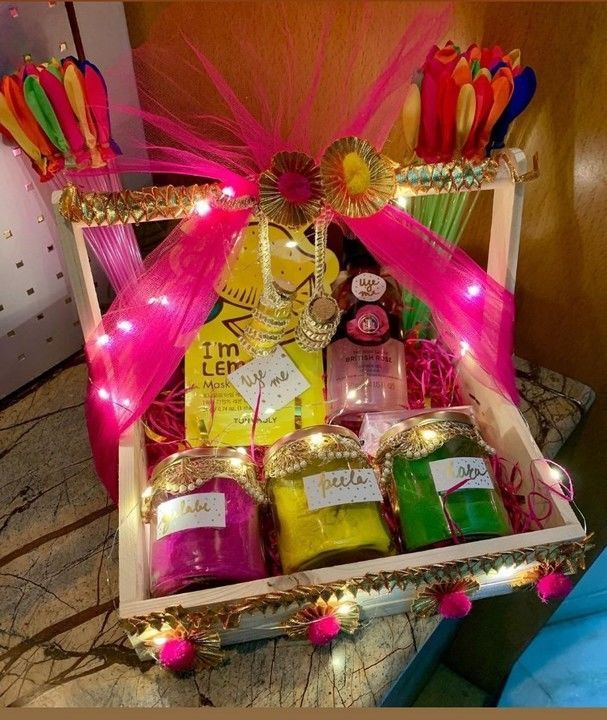Holi hampers uploaded by hampers_gifts_happiness on 3/23/2021