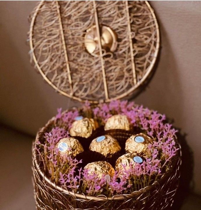 Chocolate bouquet uploaded by hampers_gifts_happiness on 3/23/2021