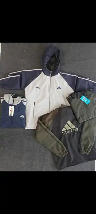 Addidas  uploaded by VR Emperioum  on 11/17/2023