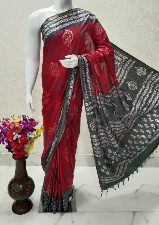 Batik discharge print saree uploaded by WeaveMe India on 11/18/2023
