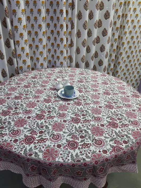 Round table cover  uploaded by Indiana Creations  on 11/18/2023