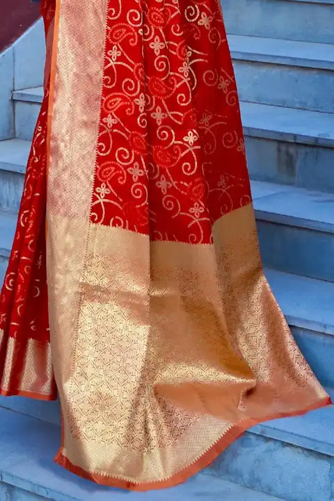 PATOLA SILK uploaded by Mukesh Saree Centre on 11/20/2023