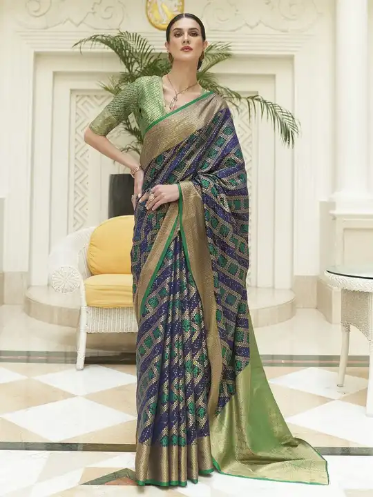PATOLA SILK  uploaded by Mukesh Saree Centre on 11/20/2023
