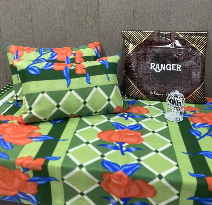*magnum✨*
*King Size👑Warm Bedsheet Set 1+2*
Size: 90 -108 inches
Fabric: Soft  Polo (Blanket)
Weigh uploaded by Sonya enterprises on 11/22/2023