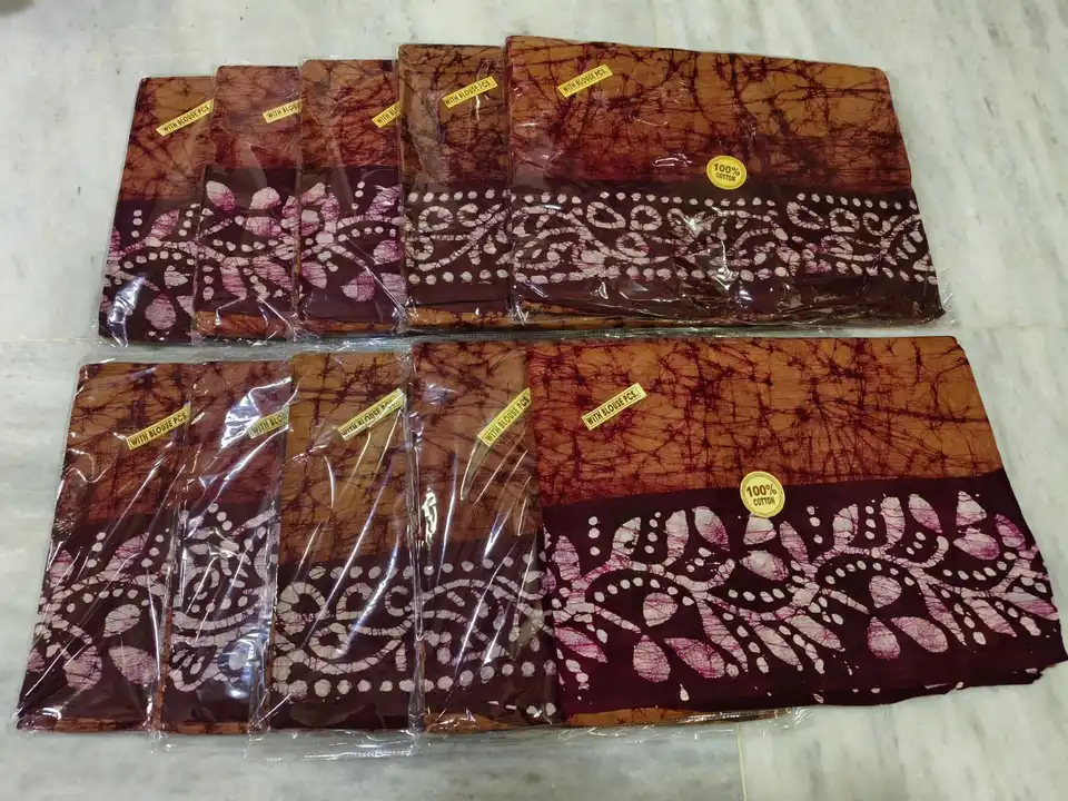 Cotton crack Batik saree with blouse
100% mul mul cotton
 uploaded by business on 11/25/2023