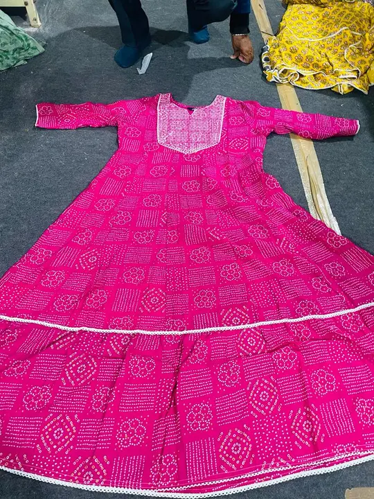 Post image Rayon gown 
#rayon #gown 
30+ prints available in gown 
contact for more detail- 9024707099