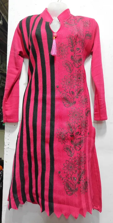 Post image I want 20 pieces of Woolen kurti  at a total order value of 1000. Please send me price if you have this available.