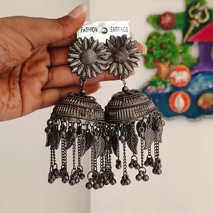 Post image I want 1-10 pieces of Earrings at a total order value of 500. I am looking for We are selling all this jhumka any one wants to buy kindly message us . Please send me price if you have this available.