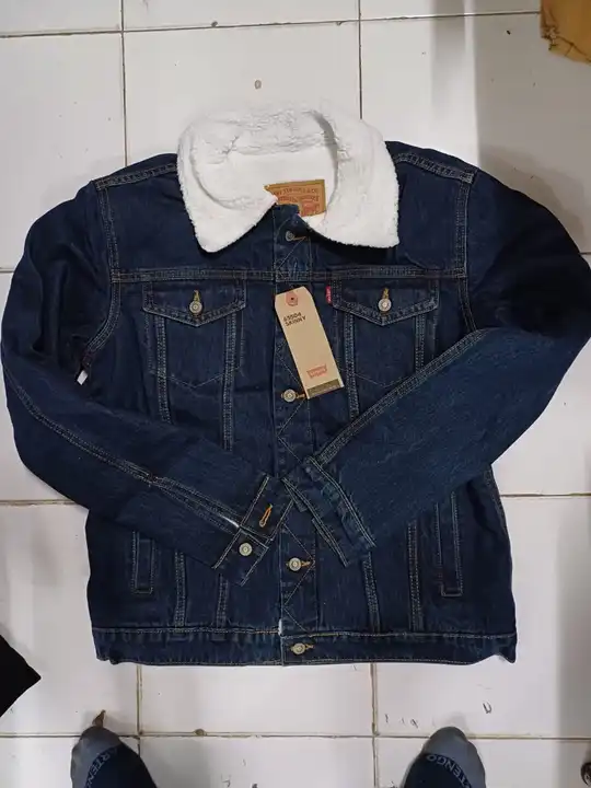 LEVI'S JACKET  uploaded by business on 12/4/2023