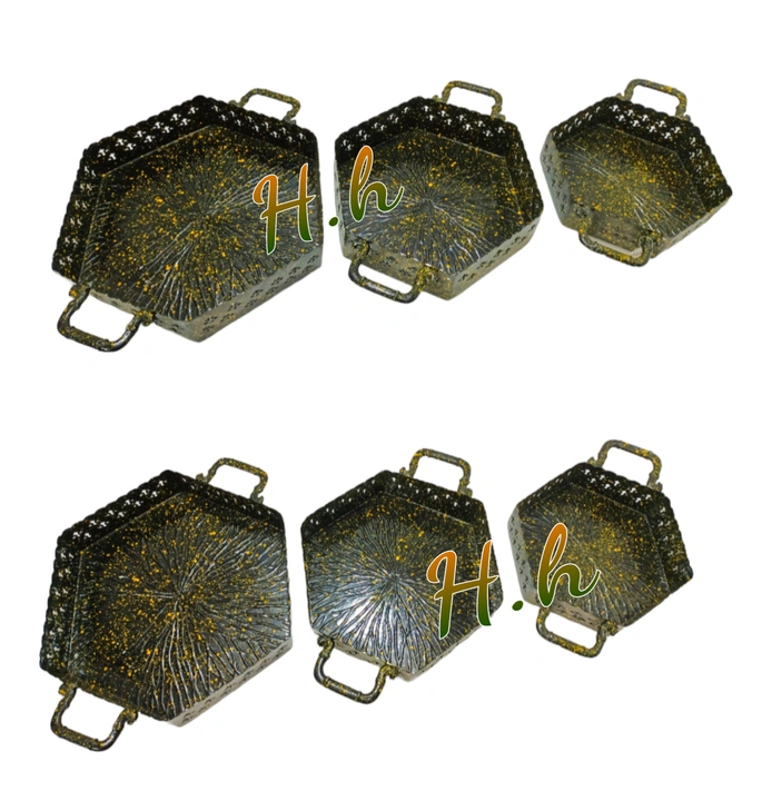 Decorative Beautiful Metal Trays Collection Used For Gifting Available  in Very Reasonable Prices 
K uploaded by Hina Handicrafts on 12/5/2023