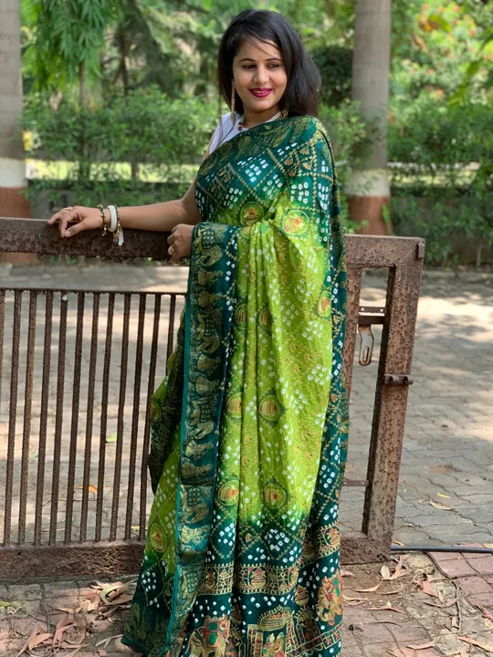 💃* : GHANTDI WORK SAREE🥻 *💃

*New premium and high quality , comfortable Bandhej silk drapes that uploaded by business on 12/10/2023
