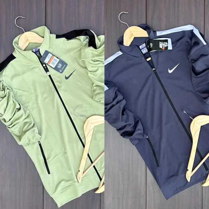 Nike jacket uploaded by business on 12/10/2023