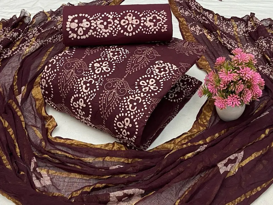 Lukhnavi batik  uploaded by Bandhej dress material on 12/11/2023