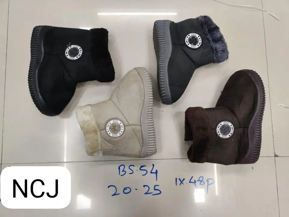 Baby uggs fur boot 🥾 uploaded by Padangan shoe center on 12/12/2023