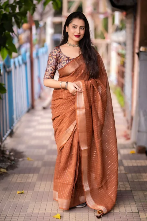 Linen saree with self weaving  uploaded by Suyukti Creation on 12/12/2023