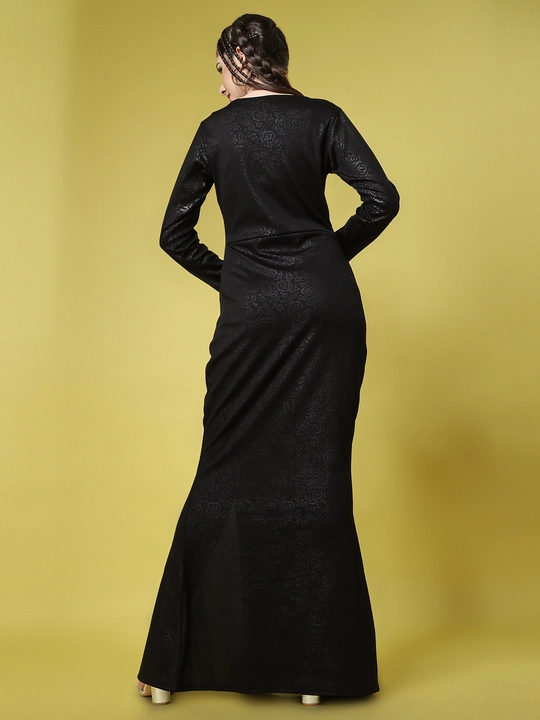 Black V-Neck Slit Embossed Print Bodycon Dress uploaded by VAIDEHI SUPER STORE VAIDEHI SUPER STORE on 12/13/2023