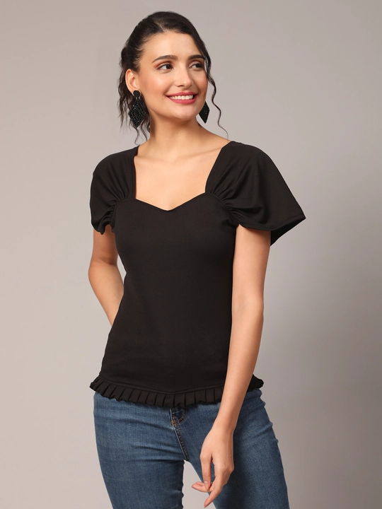 Black Sweetheart-Neck Top with Drop-Shoulder Sleeves uploaded by business on 12/13/2023