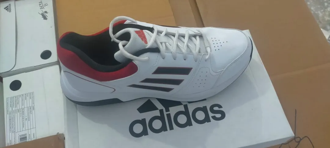 Adidas orginal shoes uploaded by Jehovah sports wholesale on 12/15/2023