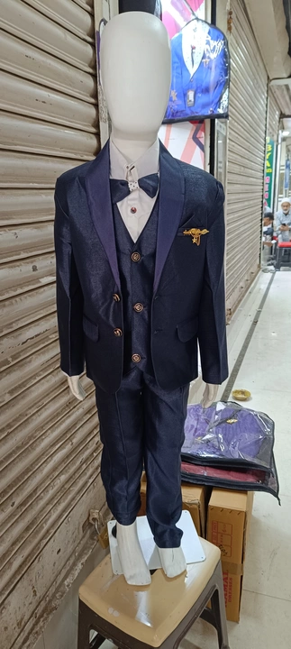 5 piece set suit uploaded by K KAMAL DRESSES  on 12/15/2023