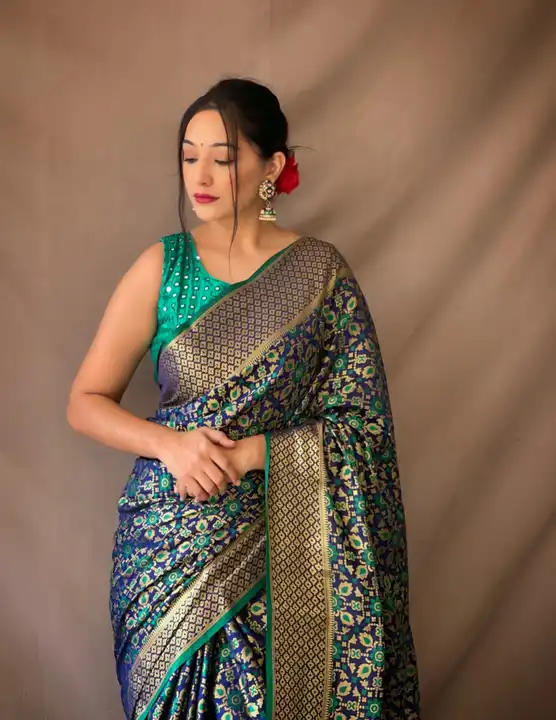 Blue & Green Gold-Toned Zari Silk Blend Patola Saree with Unstitched Blouse uploaded by VAIDEHI SUPER STORE VAIDEHI SUPER STORE on 12/18/2023