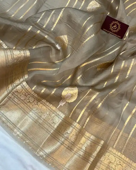

 *Banarasi  kora organza silk saree*
*Zari meena*
 uploaded by Ajaz textiles on 12/19/2023