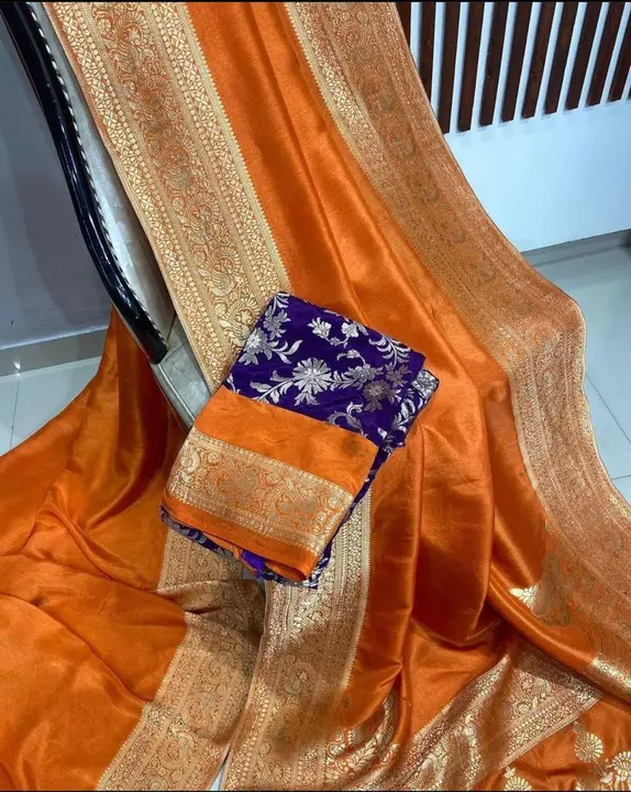 The must buy festival/wedding collection  The *beautiful _gold zari weaving_ on soft, smooth,flowing uploaded by Marwadi Businessmen on 12/20/2023