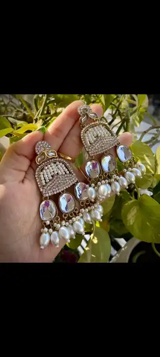 Kundan stone earrings  uploaded by business on 12/20/2023