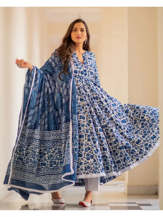 Post image *KURTI DUPATTA SET*
Beautiful 🥰 outfit in three piece suit in very nice indigo print              
Fabric is premium Quality Pure Reyon pant &amp;  full duppttaa 

*FABRICS DETAIL*
*KURTI*  :-      REYON COTTAN 
*PENT*    :-    REYON 
*DUPATTA* :-  CHANDERI 

*size M-38, L-40, Xl- 42, Xxl-44*     

BE HAPPY WITH QUILITY 
WEIGHT 500gm Plus