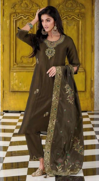 Post image Vichitra silk ready to wear suits
Size available - L only
MOQ - 1