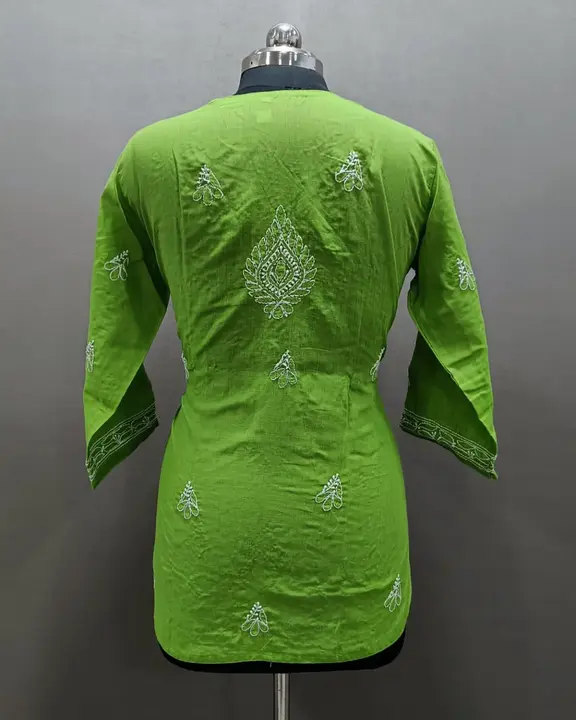 Short kurti
Fabric cotton
Length 31
Size 38 to 44
Gala boti work. Mob no. 8318704348.. uploaded by Msk chikan udyog on 12/23/2023