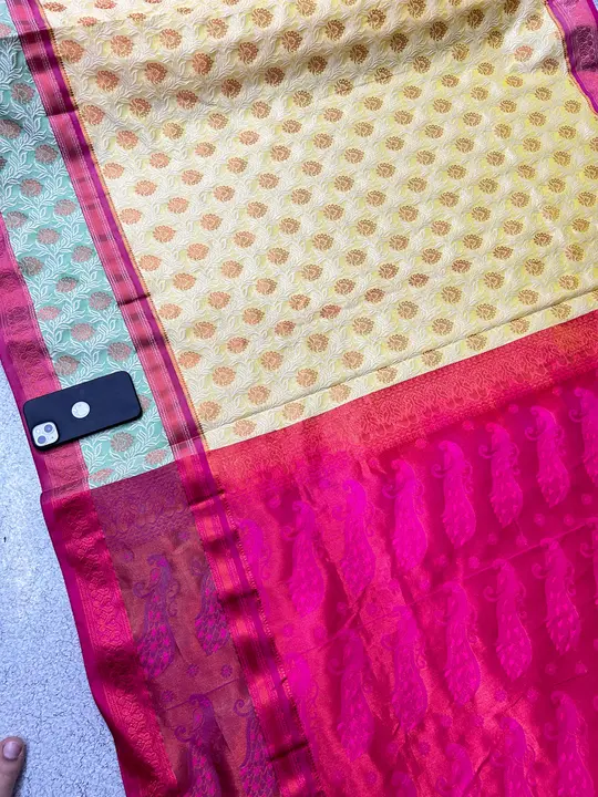 New Border Self Design Saree
Full Saree With Blouse 
Colour - 8
Set       - 8
 uploaded by business on 12/25/2023