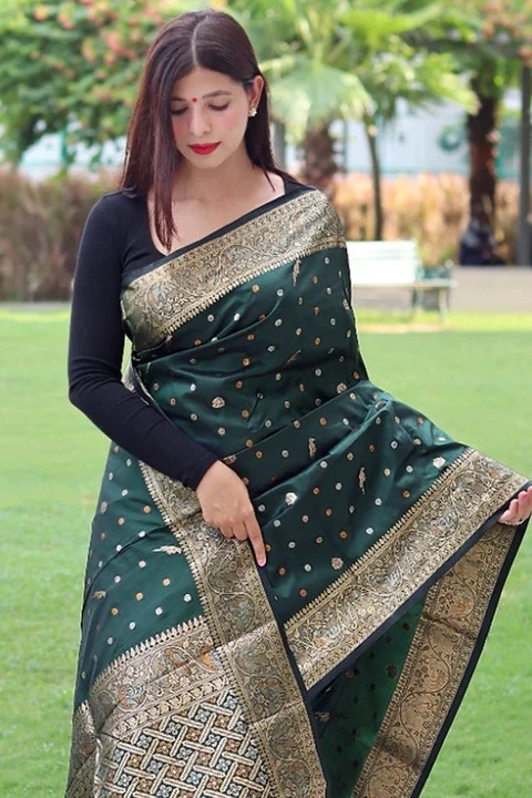 Chakli banarasi lichi soft silk saree uploaded by Surat Textile Co. on 12/27/2023