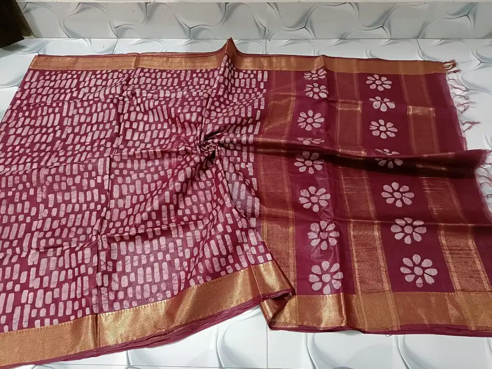Let’s Wear
 #diwali collection ✅
.
💙 *Beautifully Crafted Mangalgiri silk Batik Print Saree uploaded by Nawaz handloom on 12/28/2023