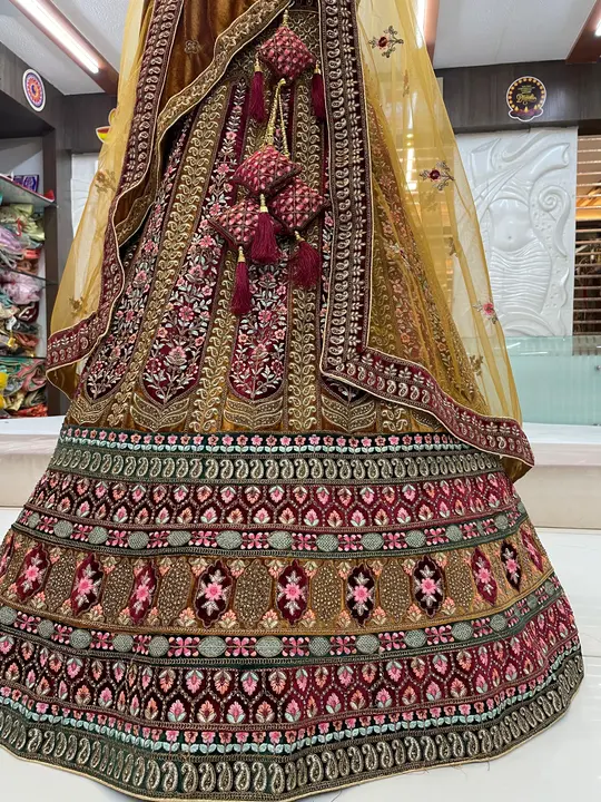 Heavy bridal lehenga uploaded by Shree kamdhenu textile on 1/2/2024
