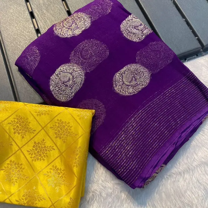 New Fresh Arrival 🤩

Viscose More 

Viscose Georgette Saree With Banarasi Silk Blouse 

Price 1050/ uploaded by Divya Fashion on 1/5/2024
