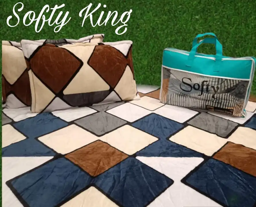*Softy King✨*
*King Size👑Warm Bedsheet Set*
 uploaded by Sumit Wholesale Trader on 1/5/2024