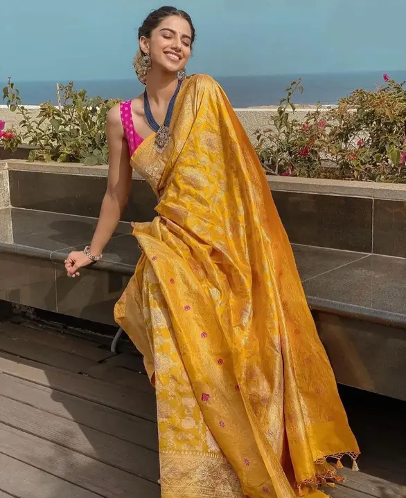 Rich pallu with allover Golden zari weaving flowers design saree uploaded by DHANANJAY CREATIONS on 1/5/2024