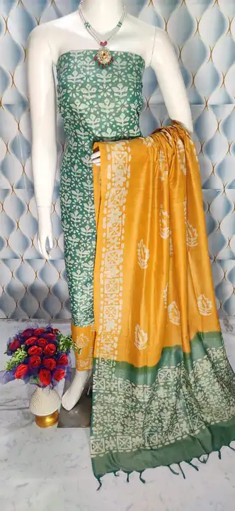 Fabric Matka khadi Suits 

BATICK  PRINT SUIT 👌🥰🥰
➡WITH TOP , BOTTOM AND DUPATTA 
 
➡ FREE SIZE.. uploaded by Weavers gallery on 1/5/2024