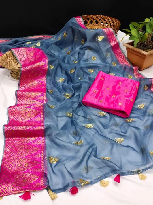 *New arrivals pure organza jacquard With Kanchipuram Rani Jacquard Border*

*Saree with Sequence gol uploaded by Divya Fashion on 1/7/2024