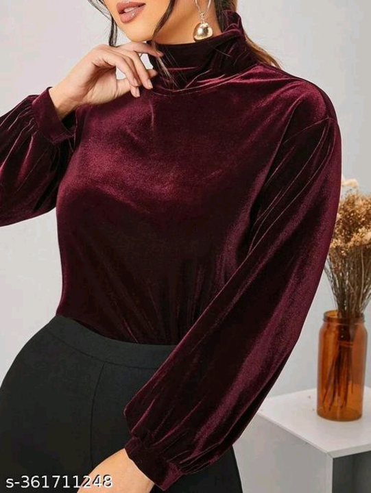 Comfy maroon velvet sweatshirt
 uploaded by business on 1/10/2024