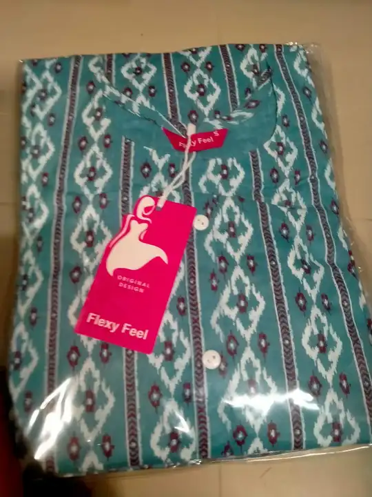 Post image FELXYFELL BRAND KURTHIS
With pocket  all Kurthis 

Size S.M.L.XL.XXL 

Wholesale minimum 100 pcs 

No cod plz Dont asking COD 

Weekly weekly new more 30  Design  prints 

Same Avvasa size length 41+