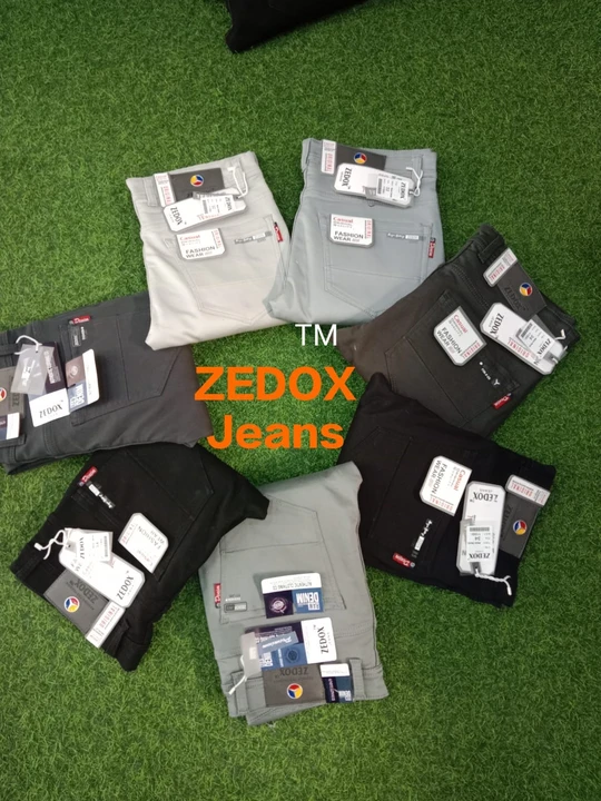 Post image Zedox jeans has updated their profile picture.