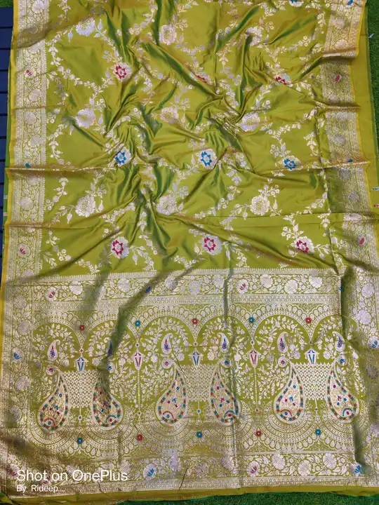 Post image I want 50+ pieces of Saree at a total order value of 10000. Please send me price if you have this available.